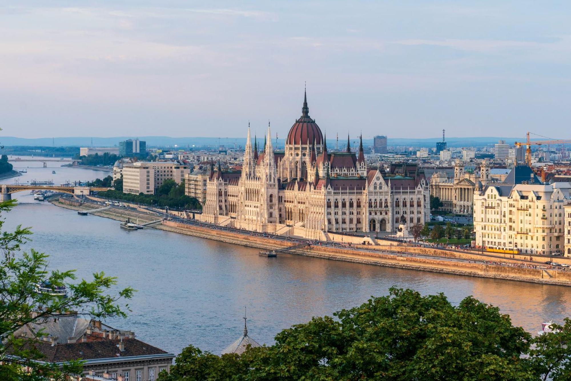 E41 - Trendy Boutique Apartments - Prime Spot By Bqa Budapest Esterno foto