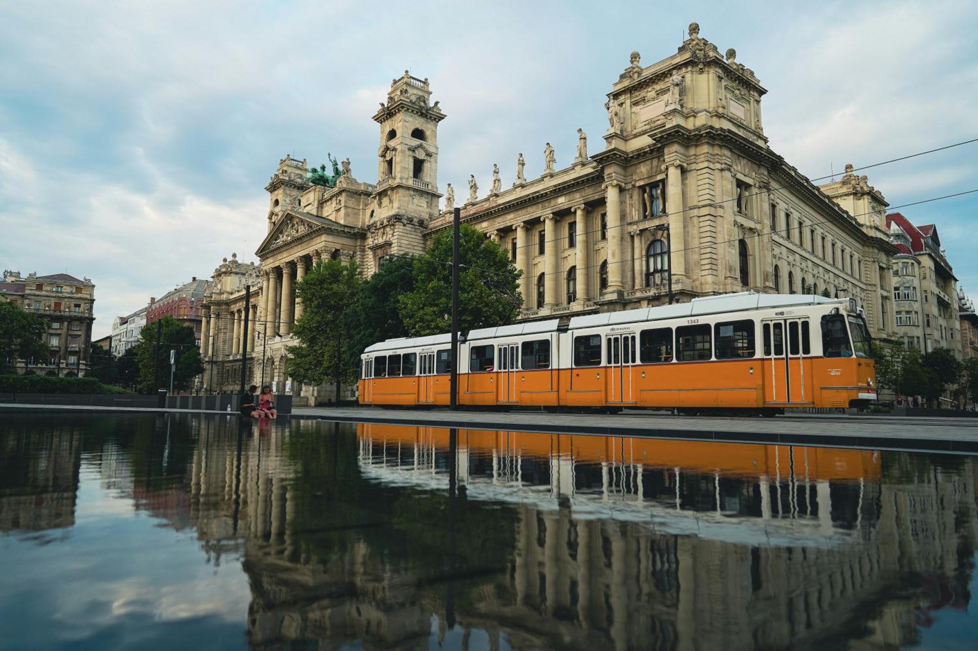 E41 - Trendy Boutique Apartments - Prime Spot By Bqa Budapest Esterno foto