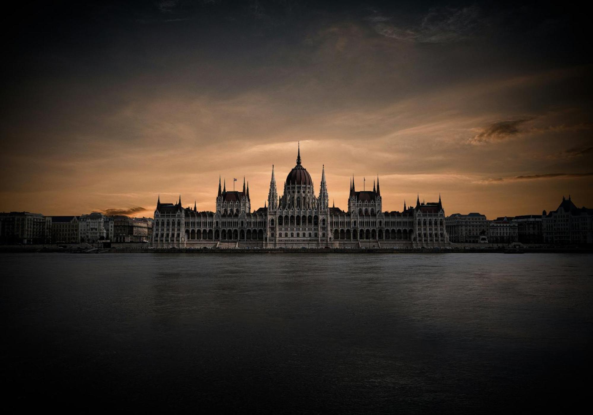 E41 - Trendy Boutique Apartments - Prime Spot By Bqa Budapest Esterno foto